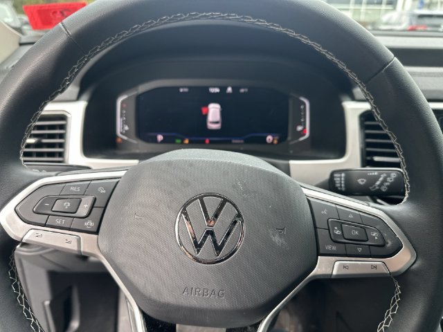 Used 2023 White Volkswagen 3.6L V6 SE w/Technology image 20