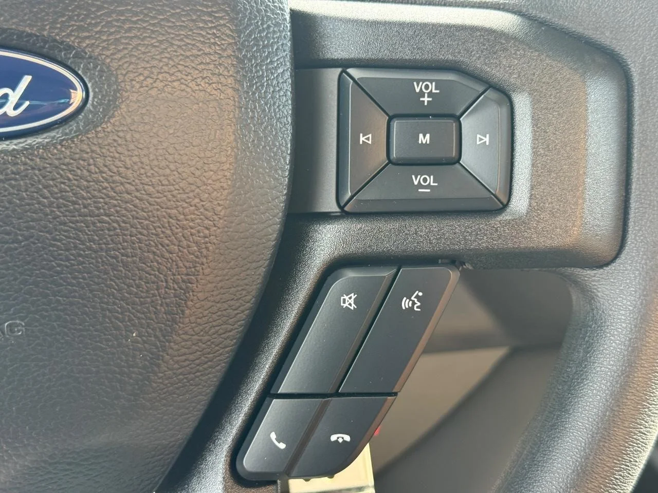 New 2026 Oxford White Ford E-450 DRW image 12