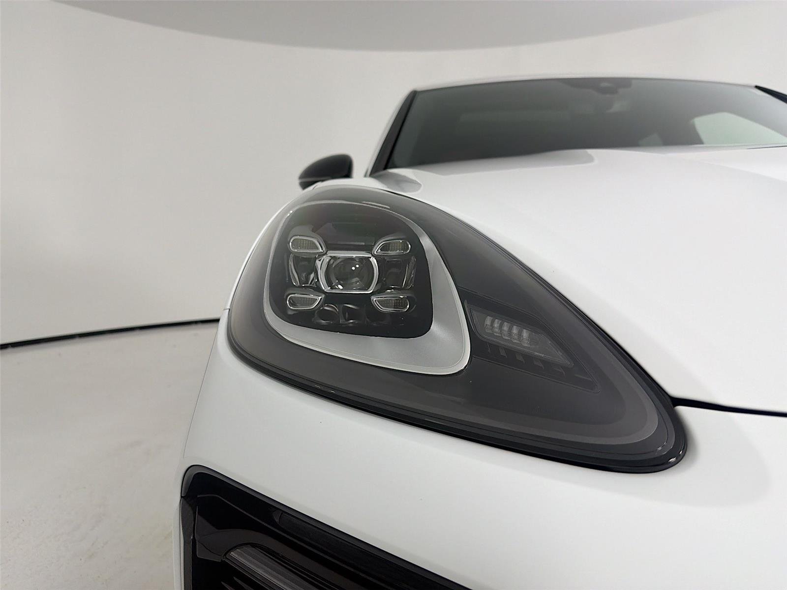 Used 2023 White Porsche Platinum Edition image 30