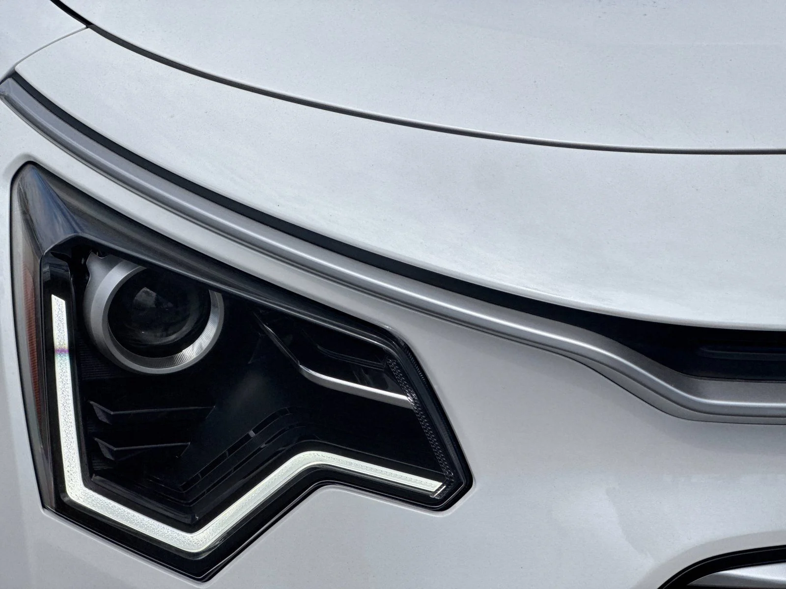 New 2026 White Kia LX image 28