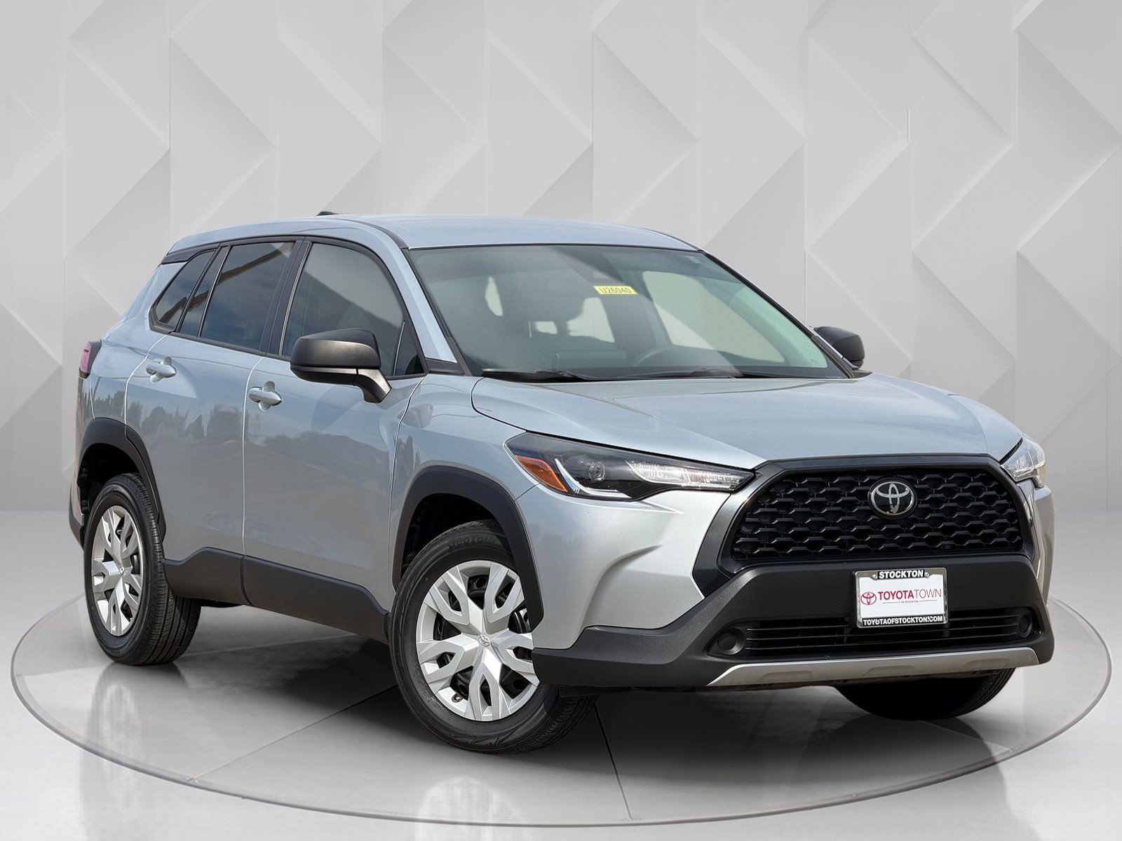 Certified Used 2022 Sonic Silver Toyota L image 6