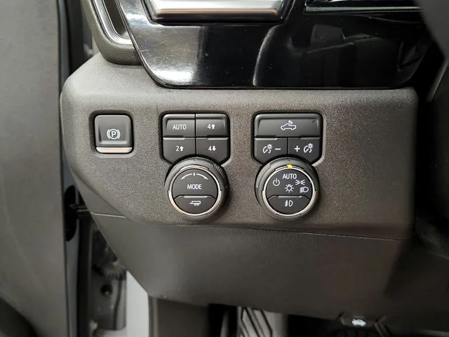 Used 2024 Gray Chevrolet RST image 27