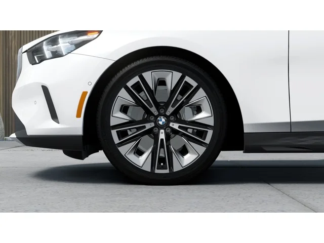 New 2027 Mineral White Metallic BMW  image 7