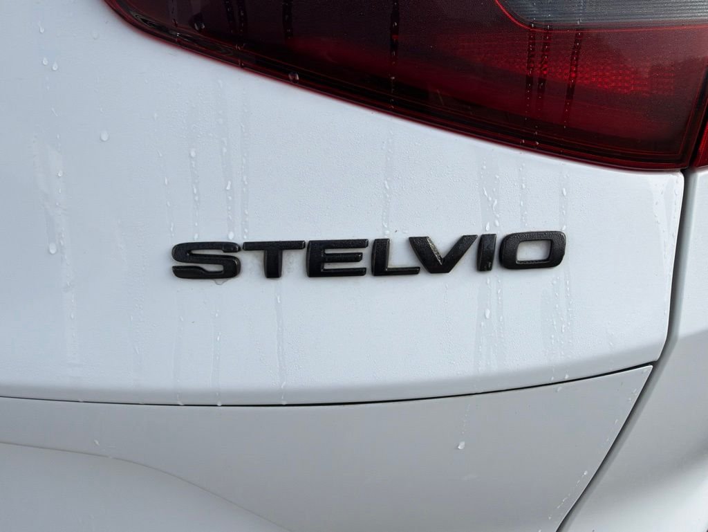 2023 Alfa Romeo Stelvio Estrema - Photo 16