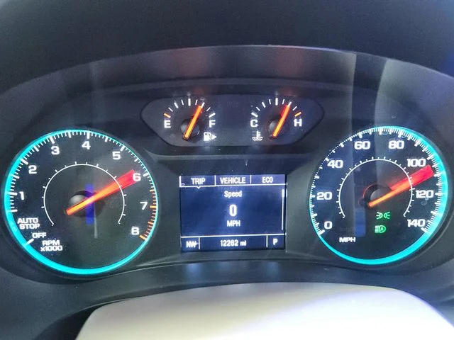 Used 2025 White Chevrolet LT image 10
