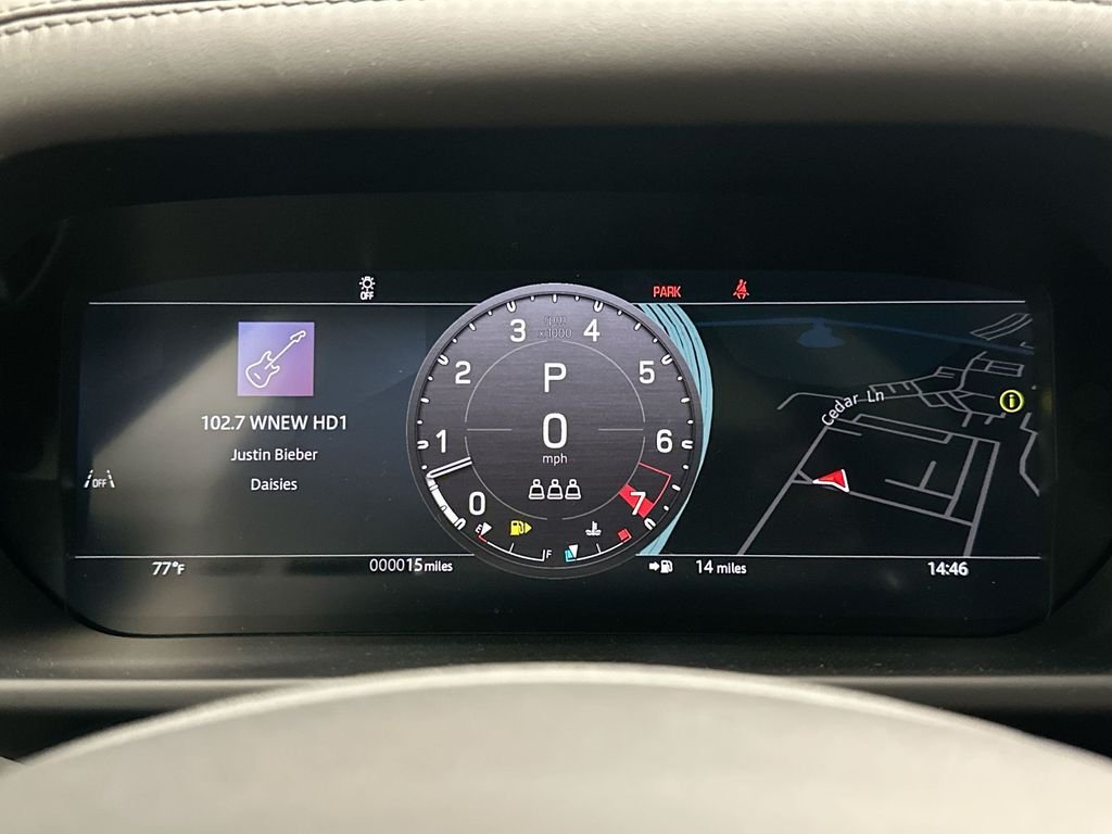 New 2026 Santorini Black Land Rover X-Dynamic SE image 16