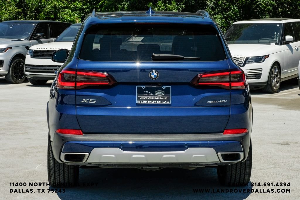 Used 2022 Blue Metallic BMW sDrive40i image 11
