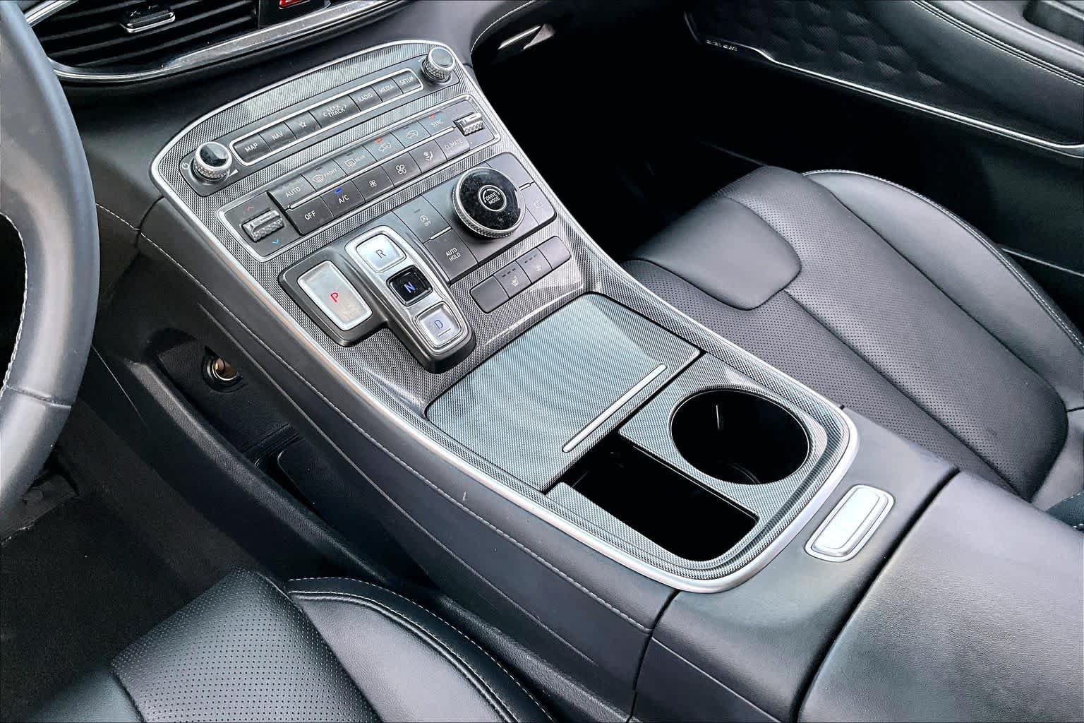 Used 2023 Hampton Gray Hyundai SEL image 16