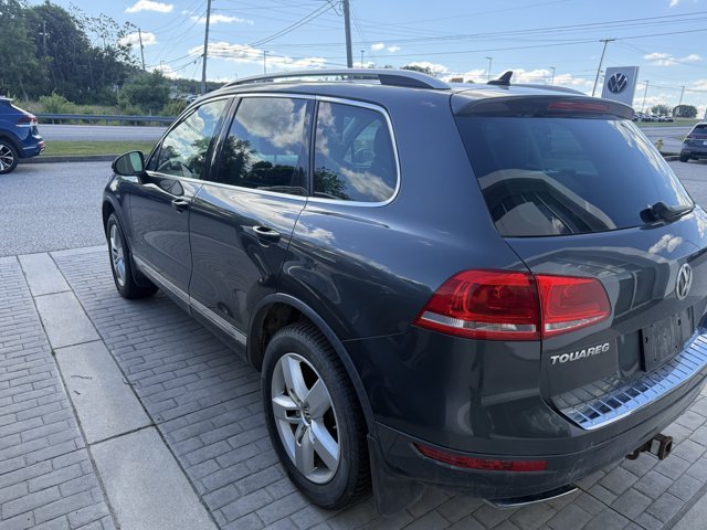 Used 2012 Dark Flint Metallic Volkswagen Lux image 4