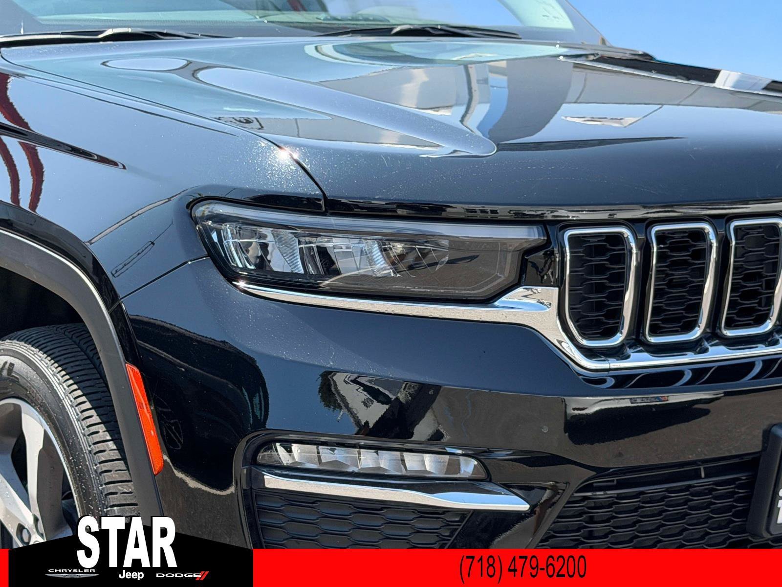 Used 2023 Diamond Black Crystal Pearlcoat Jeep 4xe image 10