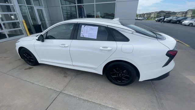2025 Kia K5 LXS - Photo 7