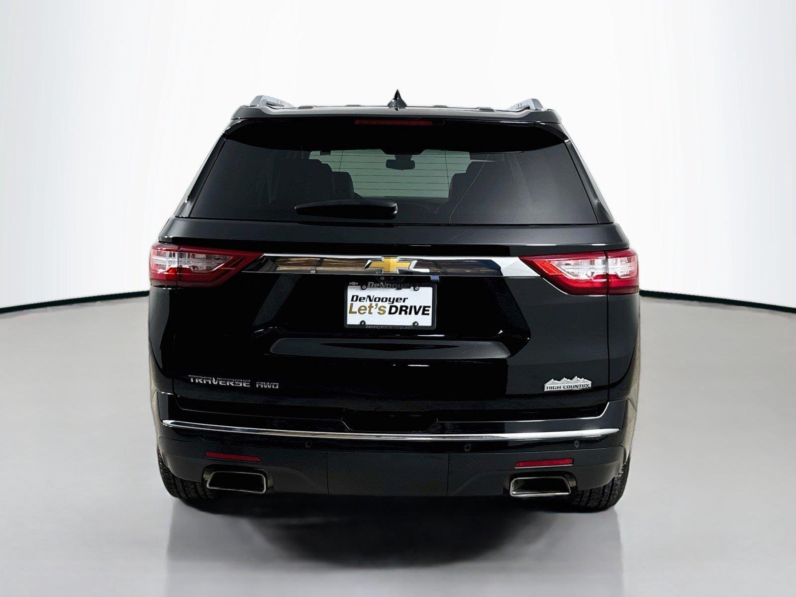 Used 2020 MOSAIC BLACK METALLIC Chevrolet High Country image 8