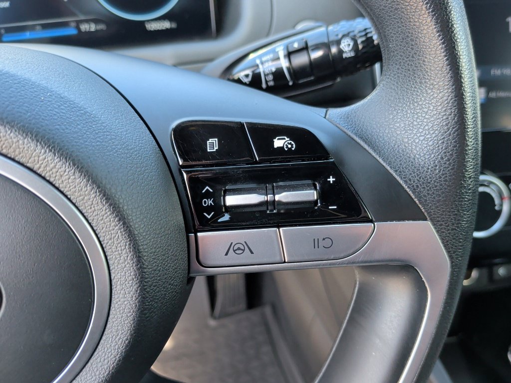 Used 2023 Blue Stone Hyundai SEL image 18