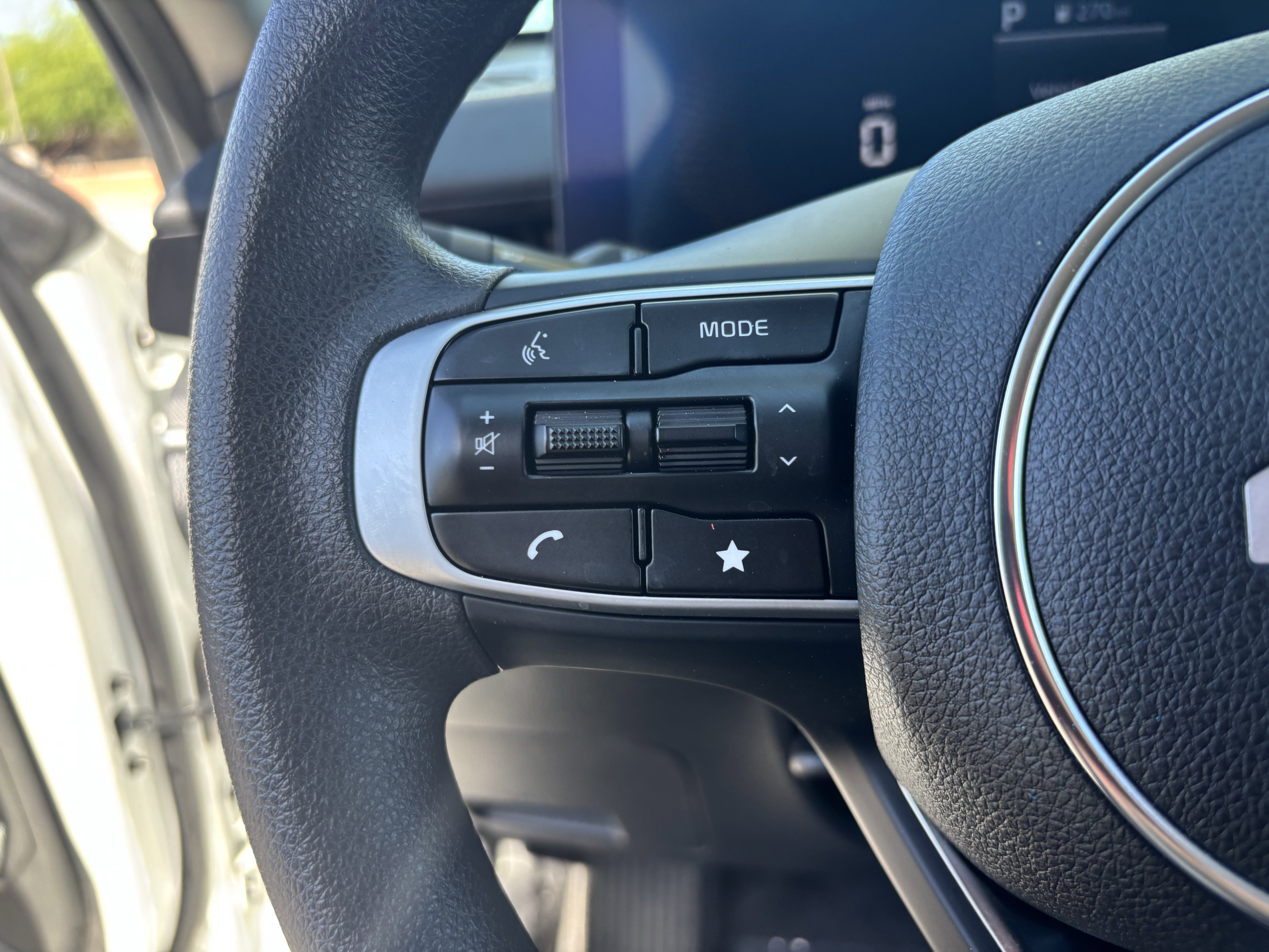 Certified Used 2026 Snow White Pearl Kia LXS image 25