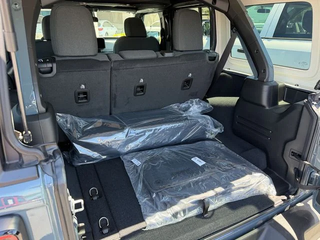 New 2026 Anvil Clearcoat Jeep Sport S image 27