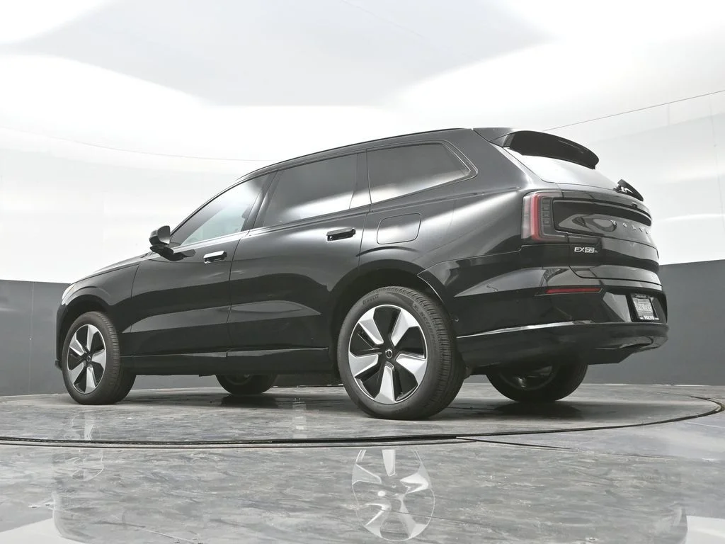 2025 Volvo EX90 Plus - Photo 45