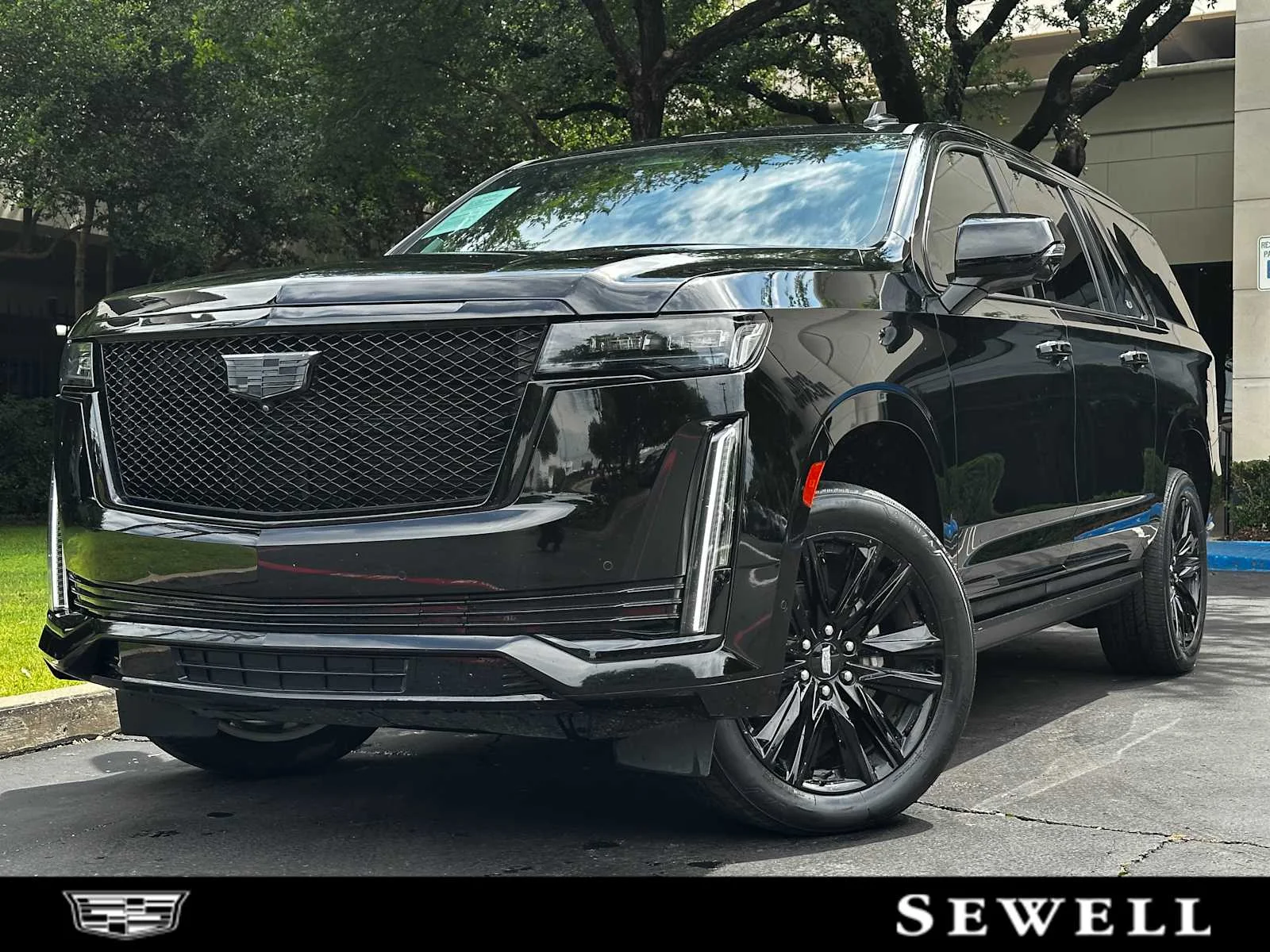 2023 Cadillac Escalade ESV 4WD Sport Platinum's photo