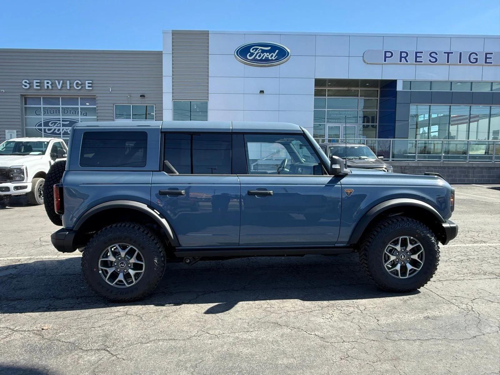 New 2025 Azure Gray Metallic Tri-Coat Ford Badlands® image 13