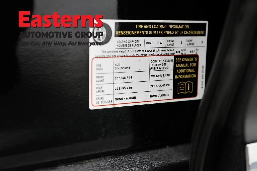 Used 2022 Black Mercedes-Benz GLB 250 image 34