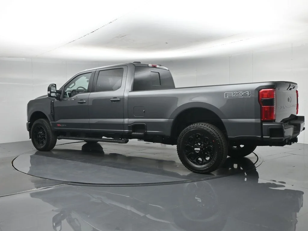 New 2026 Carbonized Gray Metallic Ford XLT image 6