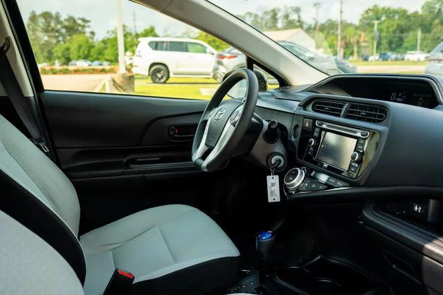 Used 2017 Black Sand Pearl Toyota One image 23