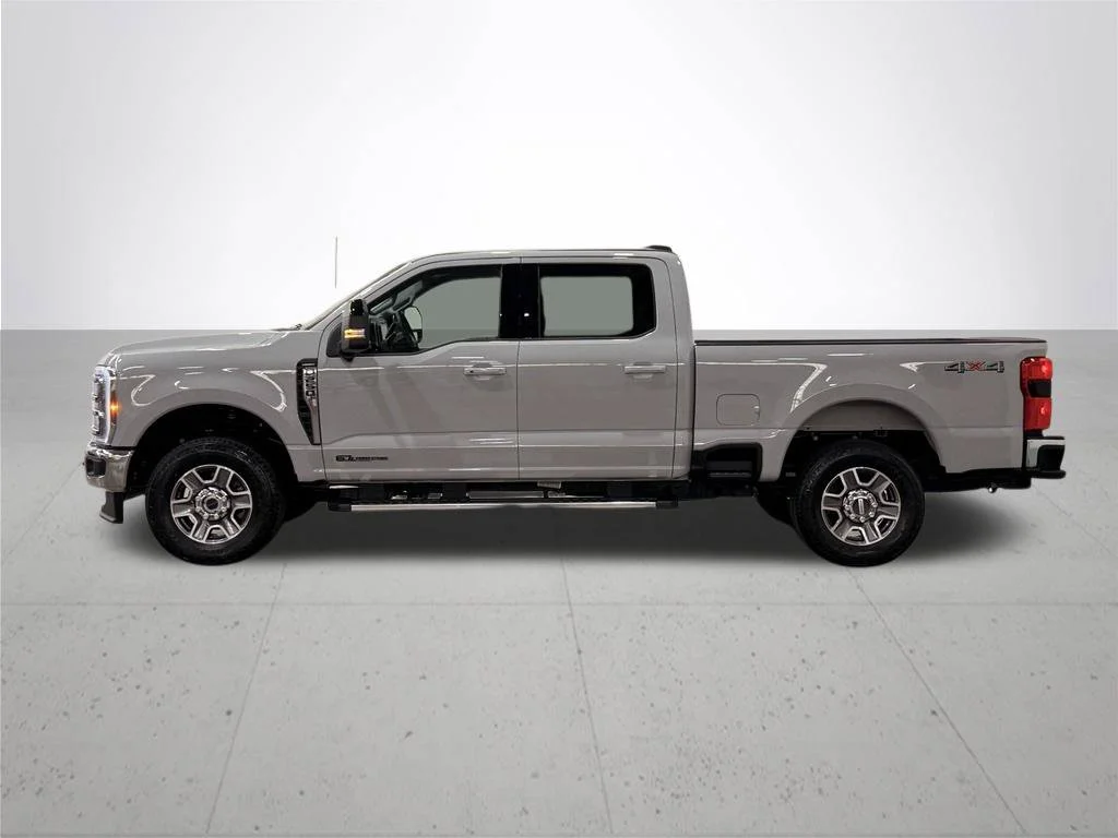 Used 2025 White Ford Lariat image 13
