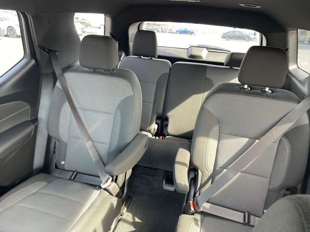 Used 2023 White Chevrolet LT image 21