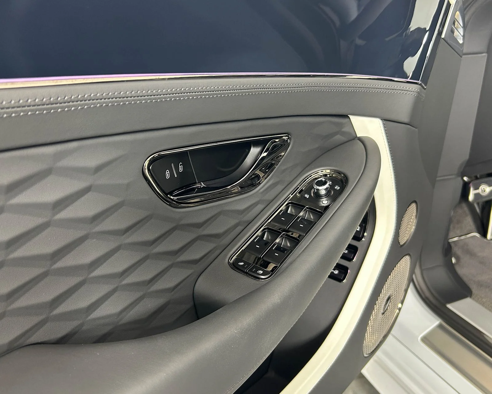 New 2026  Bentley Mulliner image 15