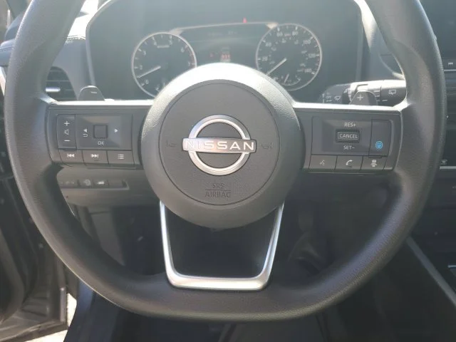 Used 2024 Gray Nissan SV image 17