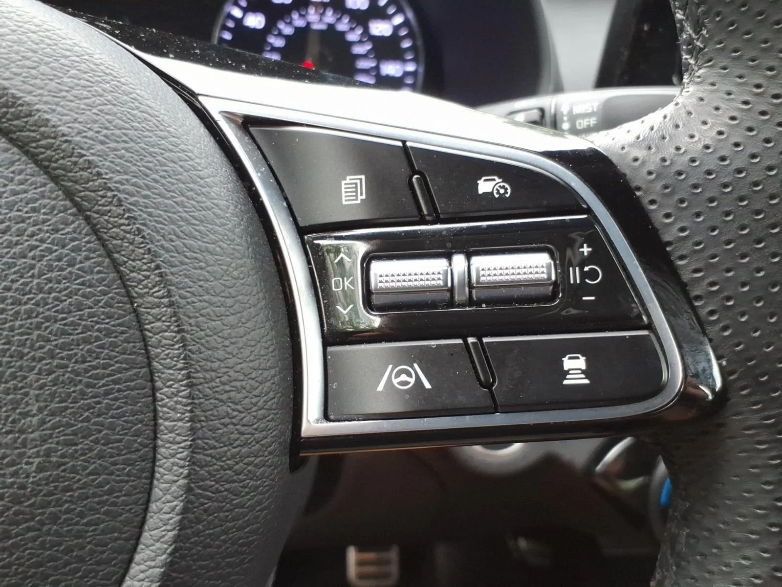 Used 2023 Sporty Blue Kia GT-Line image 15