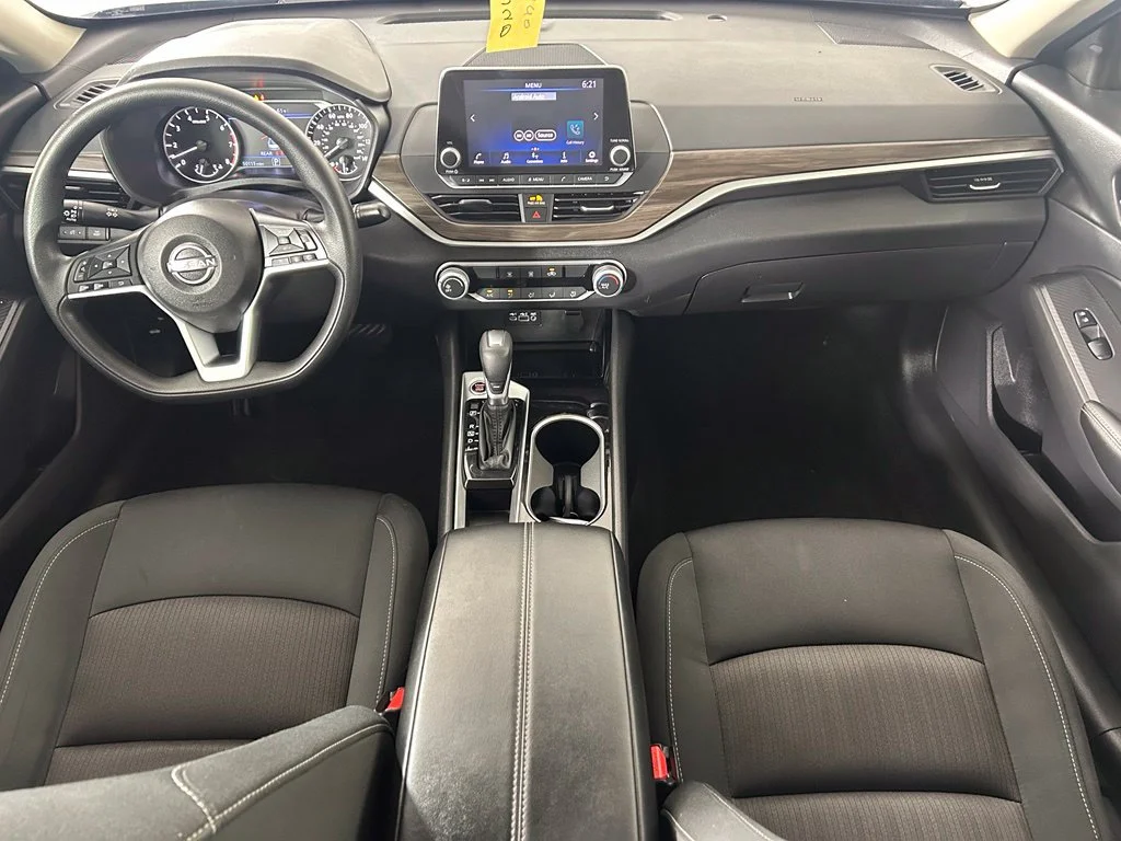 Used 2024 Gray Nissan 2.5 SV image 4