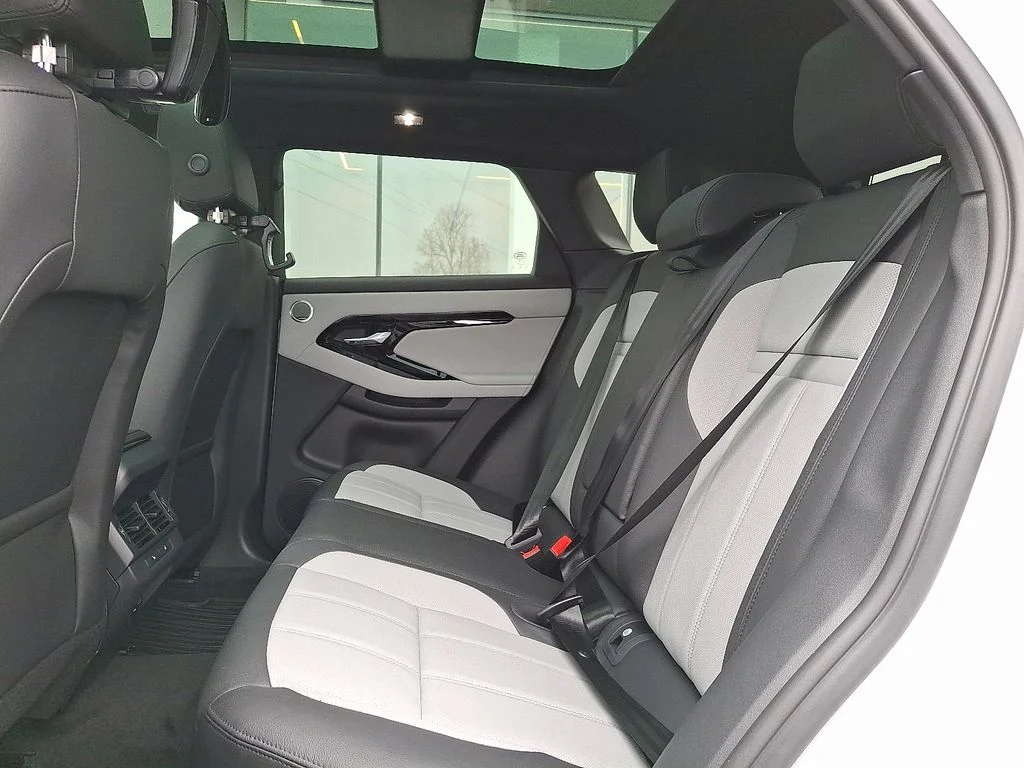 New 2026  Land Rover Dynamic image 5