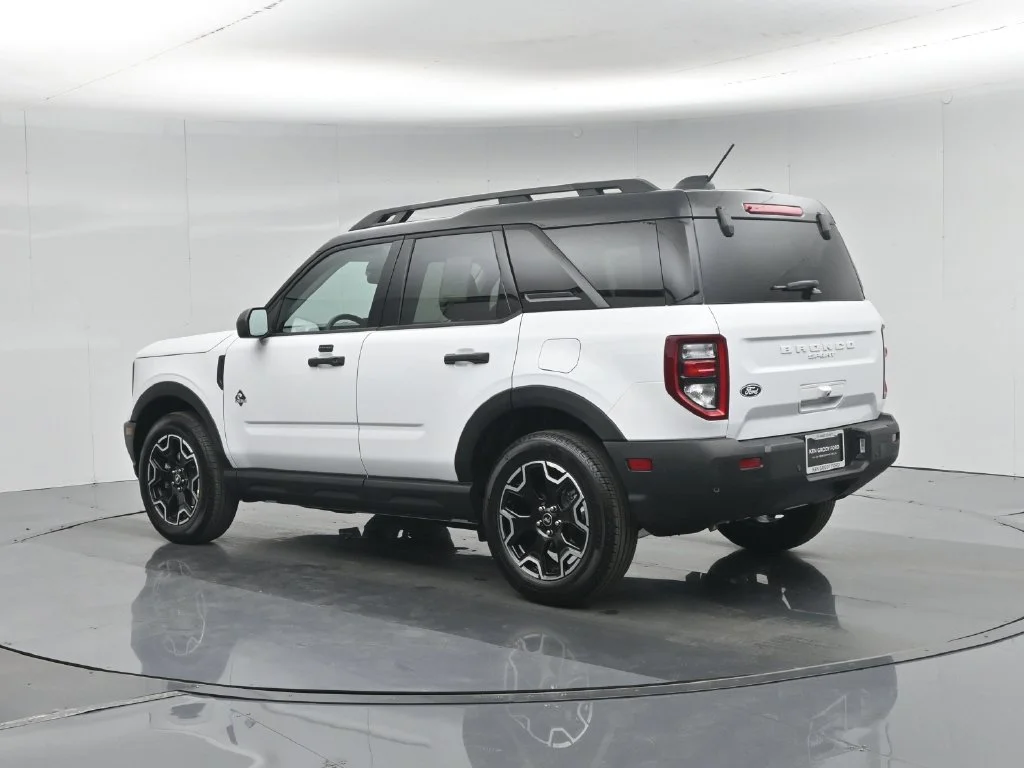 New 2026 Oxford White Ford Outer Banks image 24