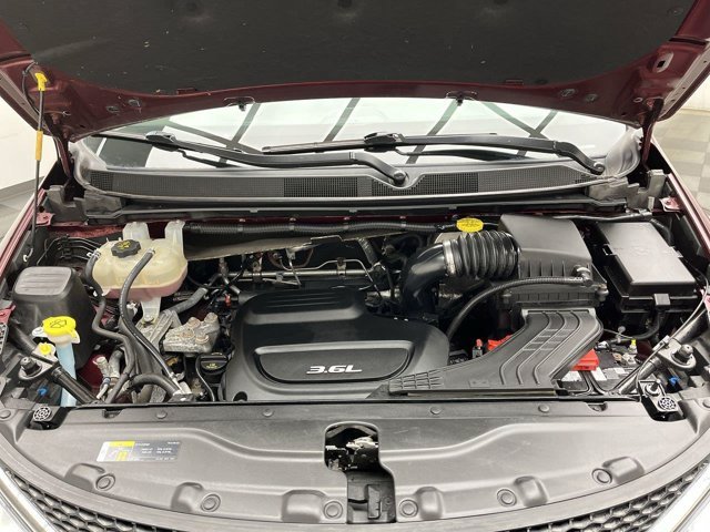 Used 2018 Velvet Red Pearlcoat Chrysler Touring Plus image 24