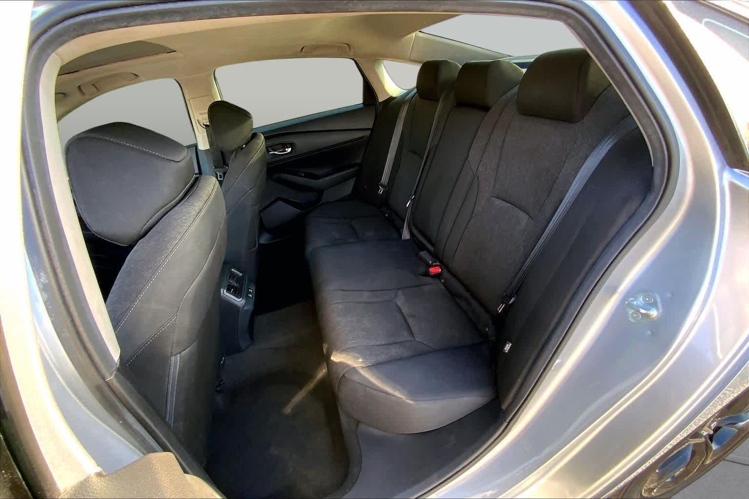 Used 2025 Solar Silver Metallic Honda SE image 20