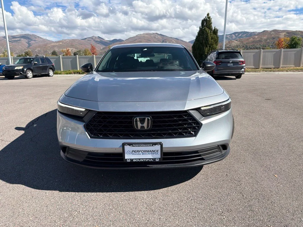Used 2023 Lunar Silver Metallic Honda Sport image 2
