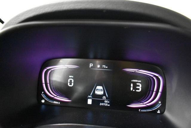 Used 2024 White Kia LX image 31