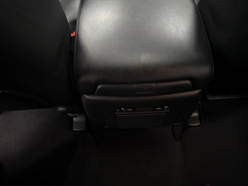 Used 2022 Gray Nissan SL image 29