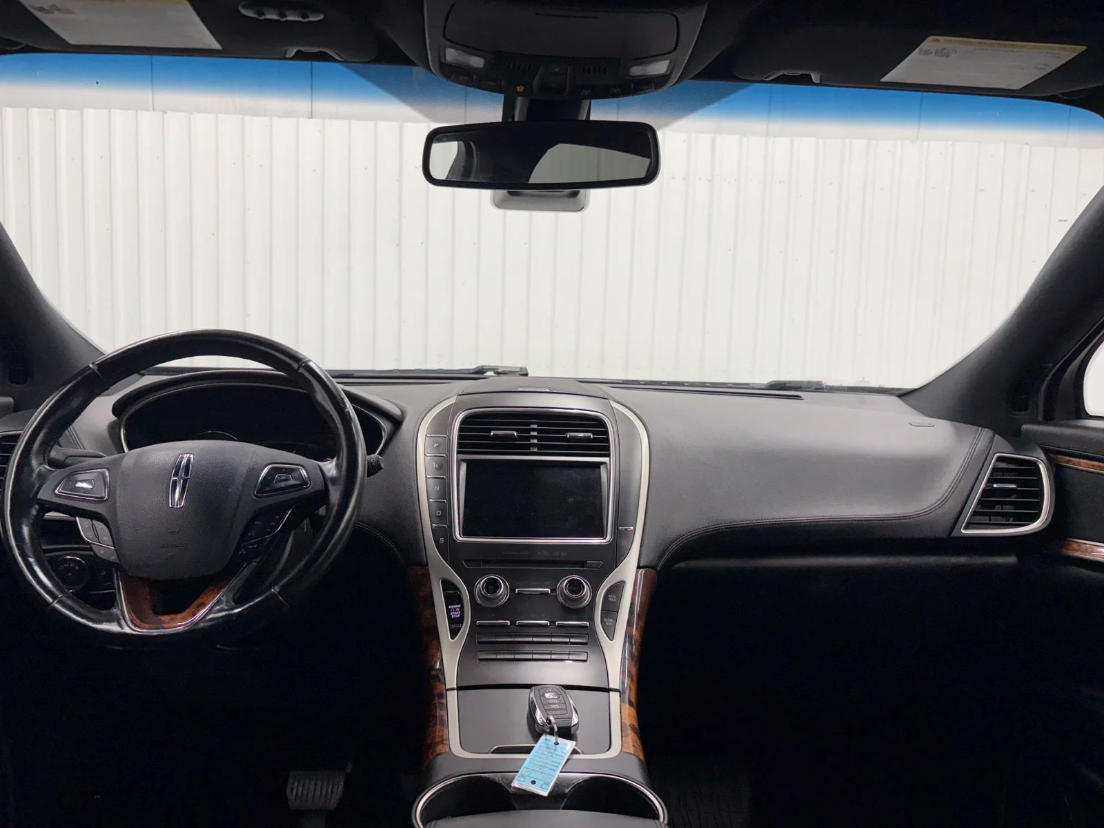Used 2018 Black Velvet Lincoln Reserve image 19