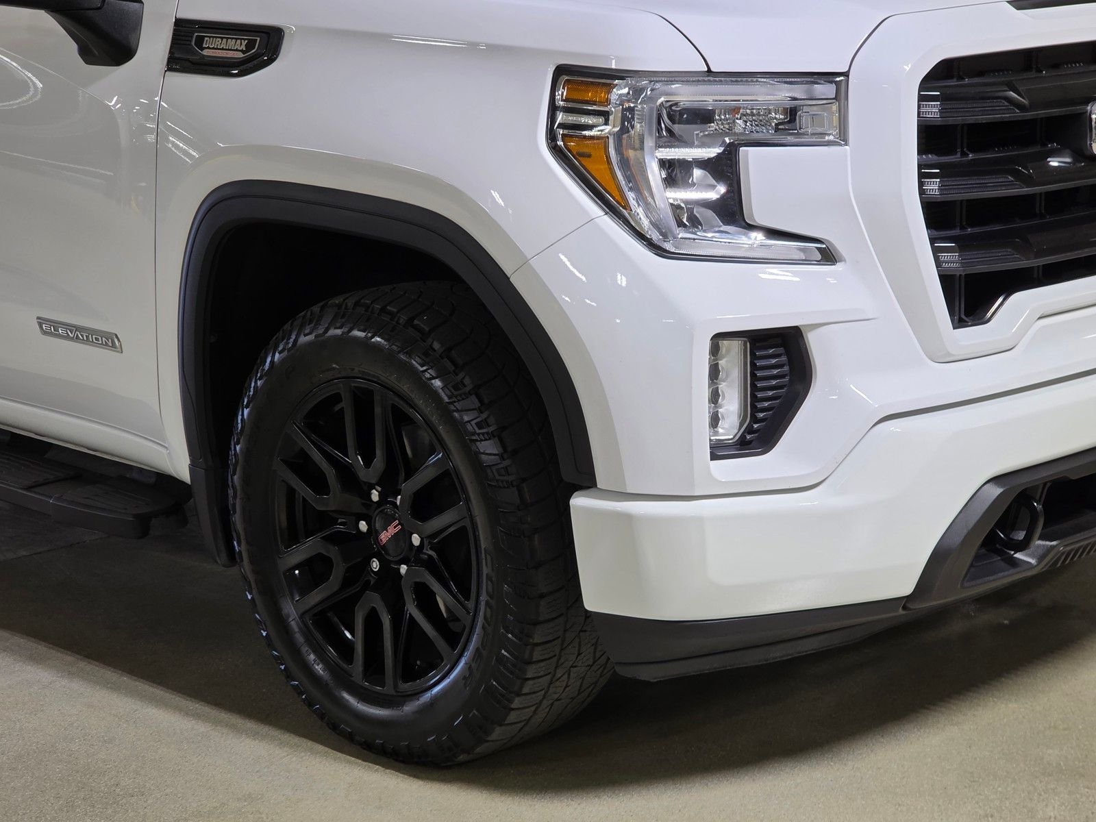 Used 2021 Summit White GMC Elevation image 10