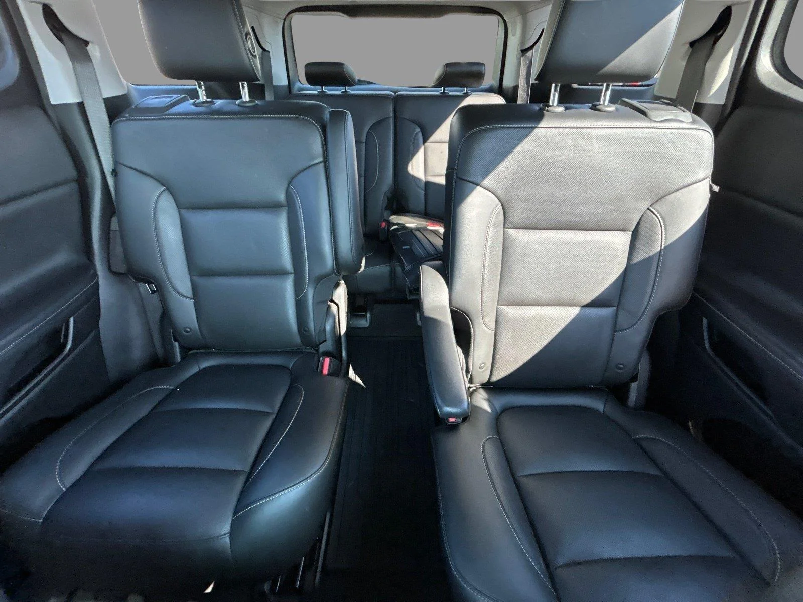 Used 2019 Dark Sky Metallic GMC SLT image 30