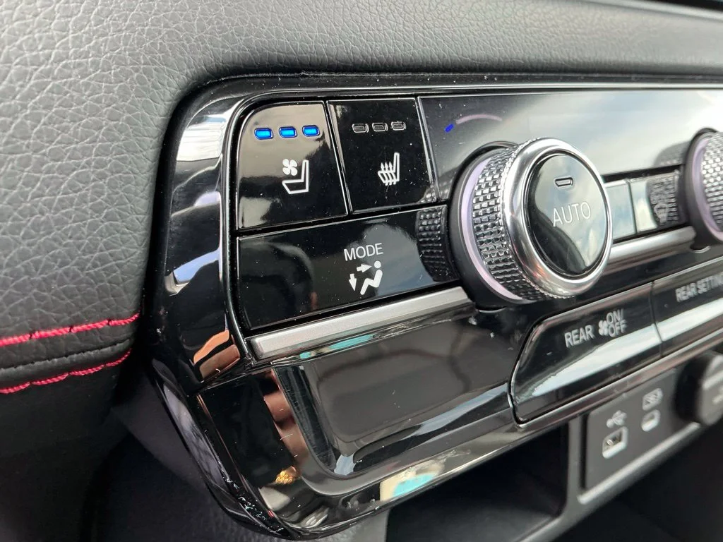 Used 2025  Honda Black Edition image 43