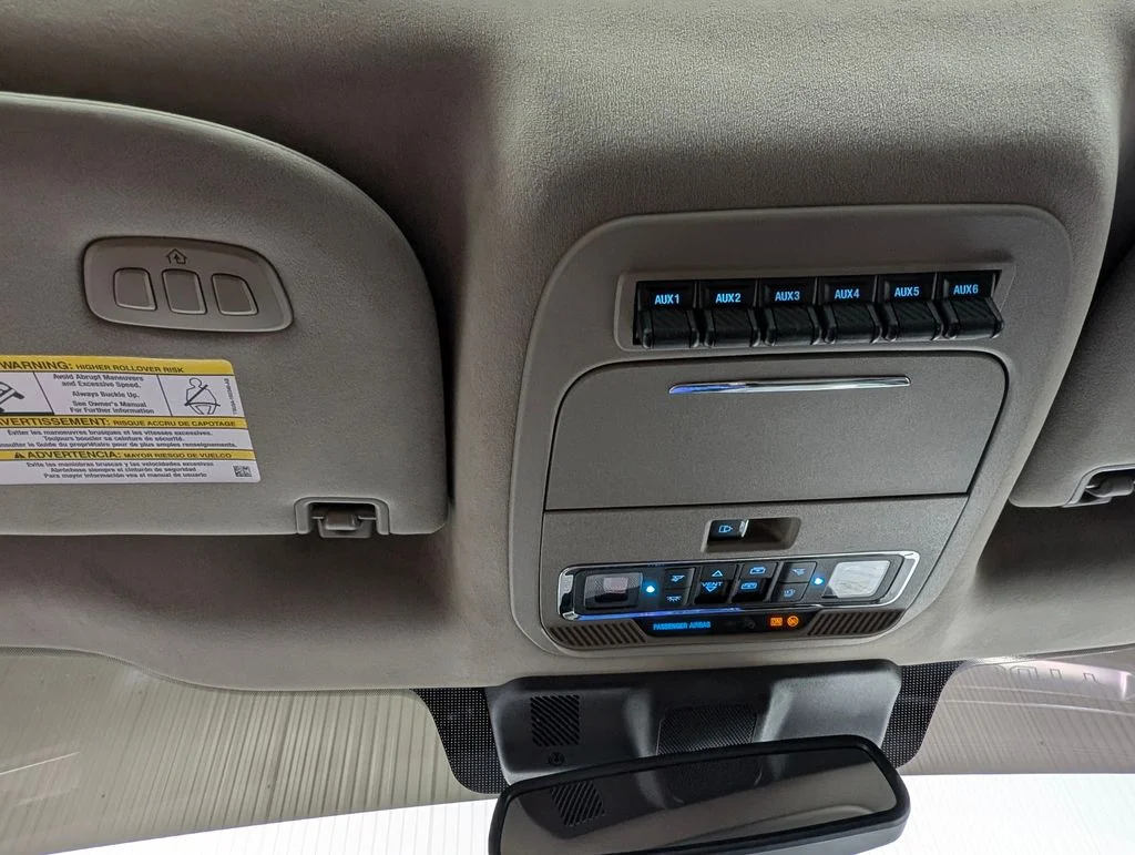 Used 2025 Star White Ford Platinum image 12
