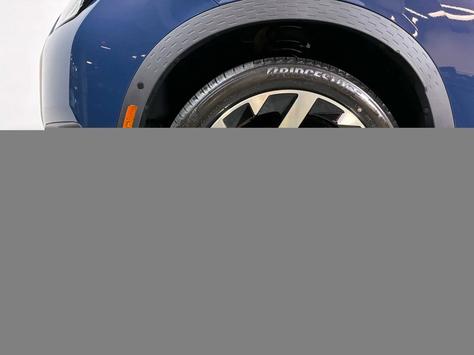 New 2027 Indigo Sunset Blue Metallic MINI Iconic image 16