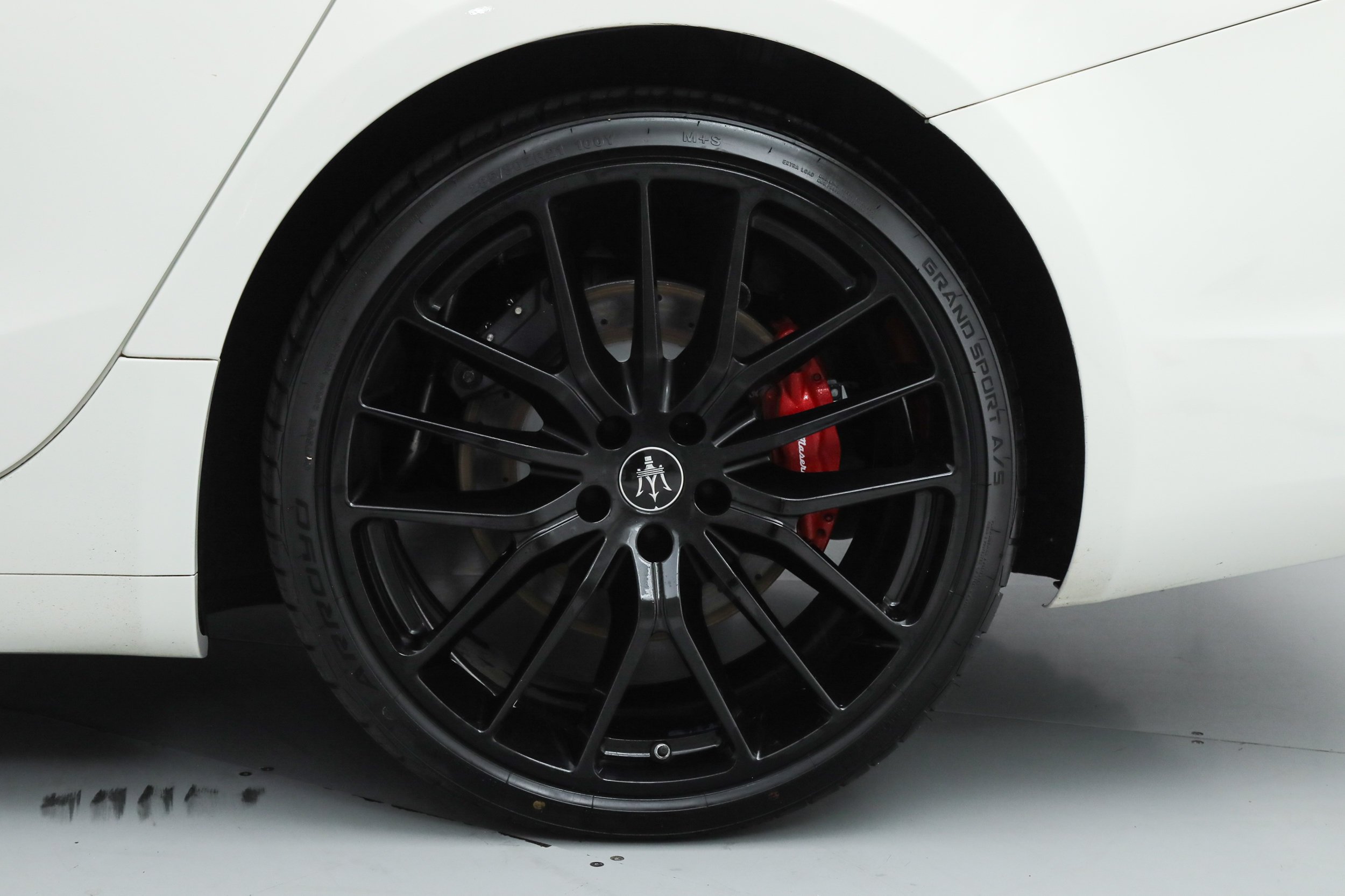 Used 2023 White Maserati Modena image 21