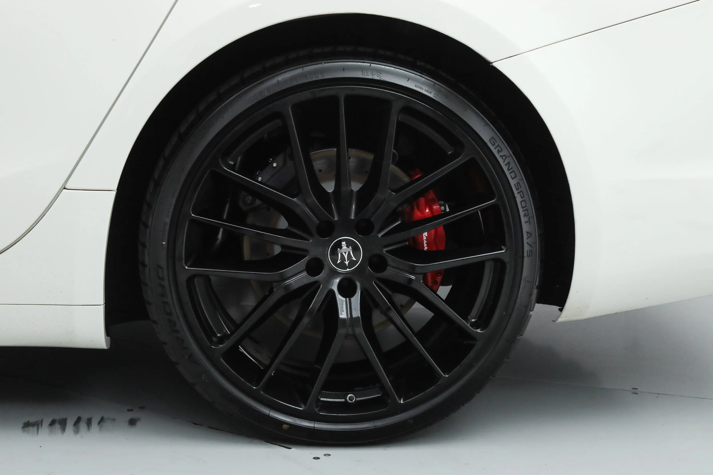 Certified Used 2023 White Maserati Modena image 21