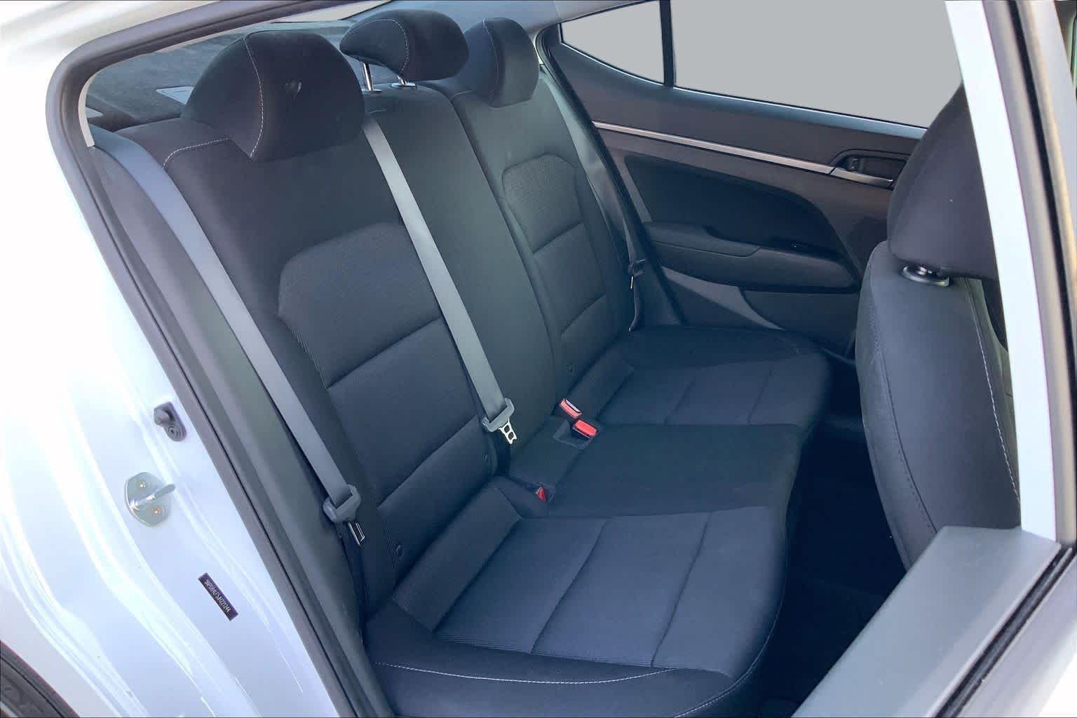 Used 2018 Quartz White Pearl Hyundai SEL image 18