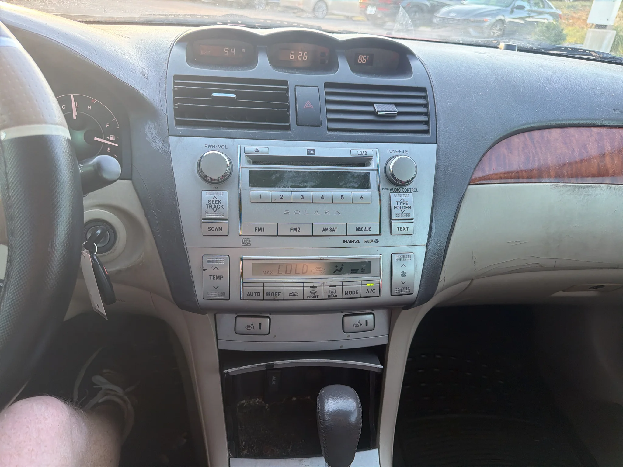 Used 2008 Super Red 5 Toyota SLE image 12