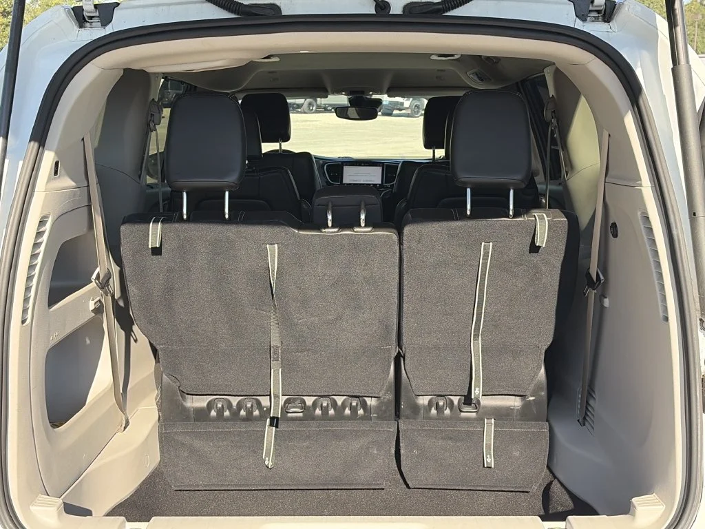 Used 2023 White Chrysler Touring L image 30