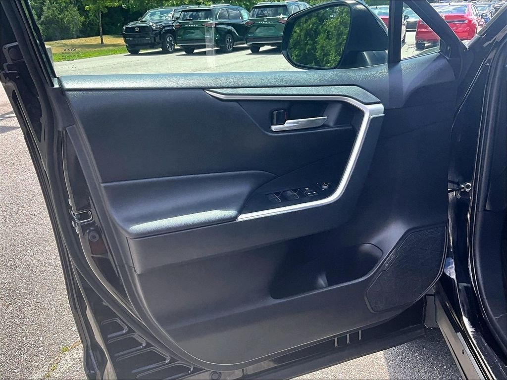 Used 2023 Black Toyota XLE image 9